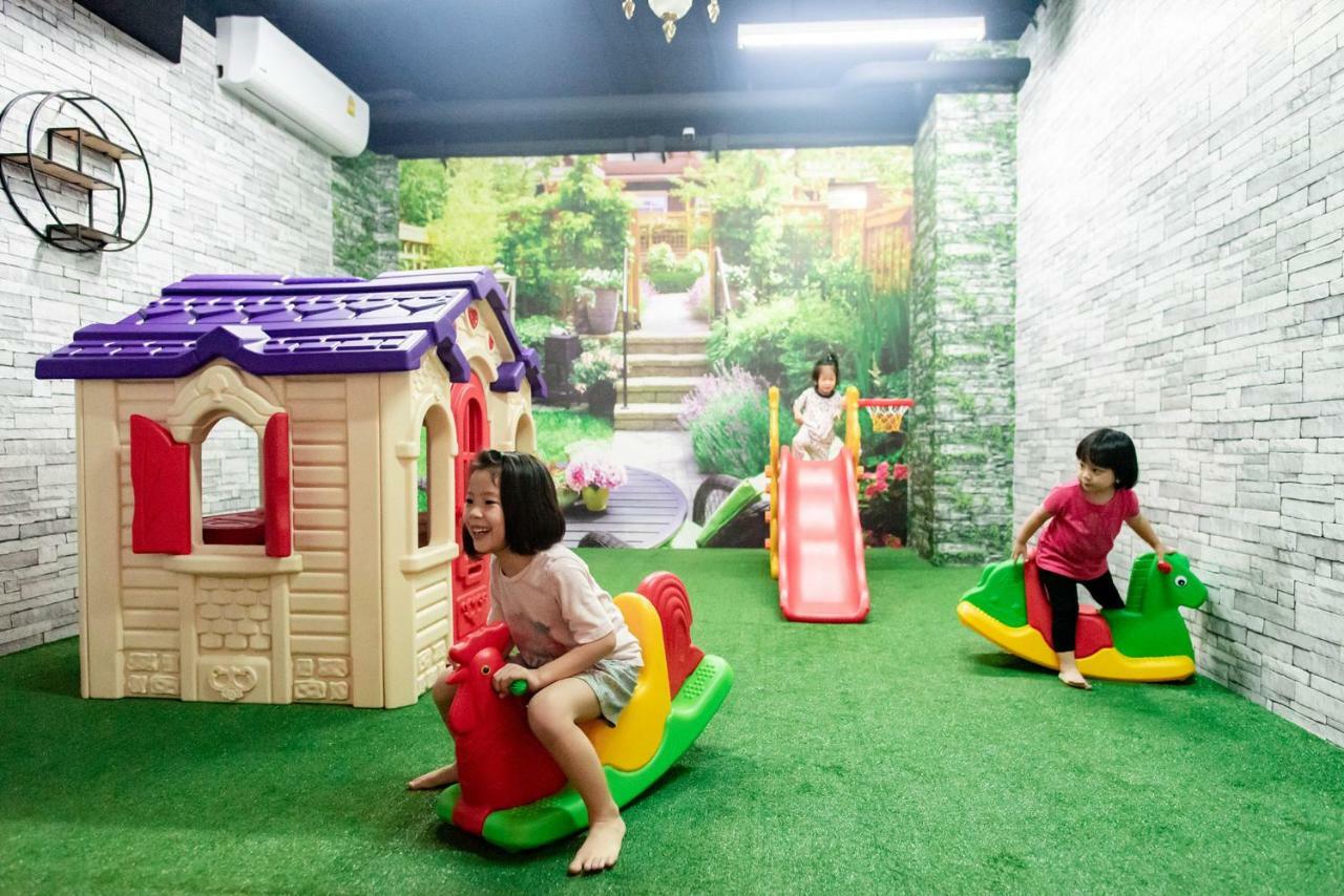 Grand Howard Hotel Bangkok Luaran gambar
