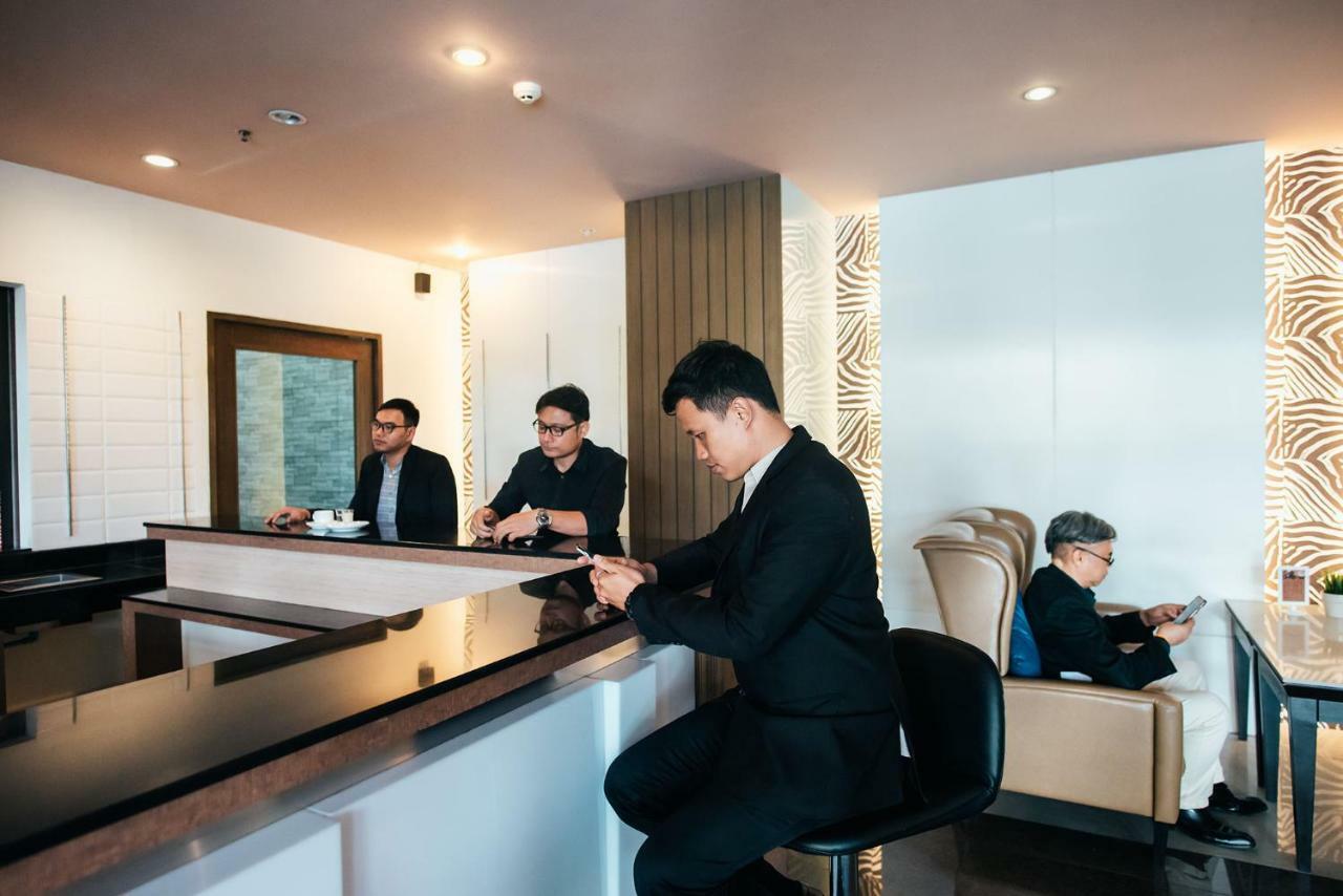 Grand Howard Hotel Bangkok Luaran gambar
